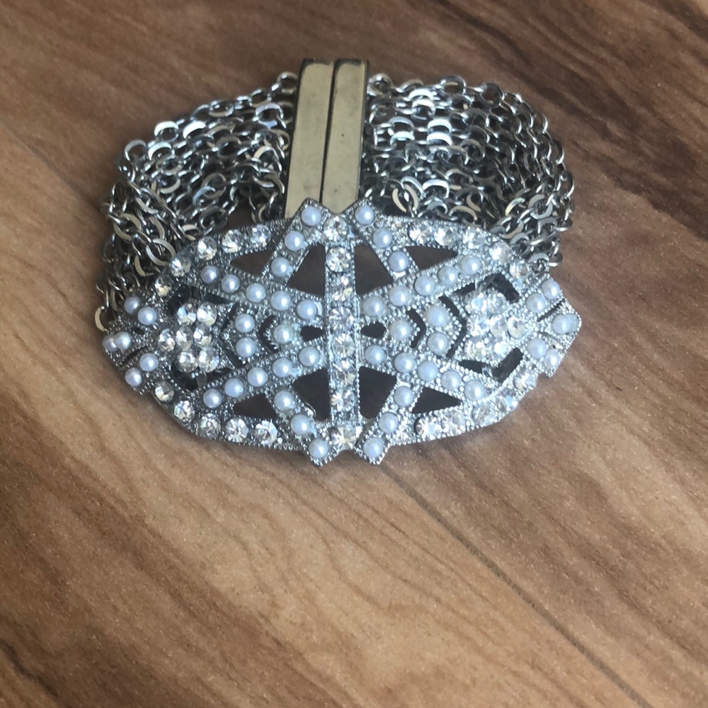 Silver color  woman’s bracelet